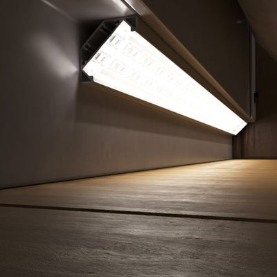LED seinävalaistus olohuoneeseen